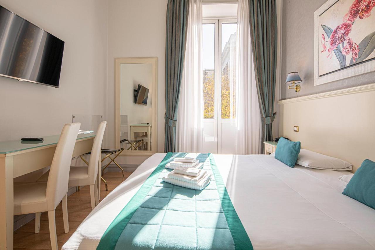 Castrense Couette-café Rome
