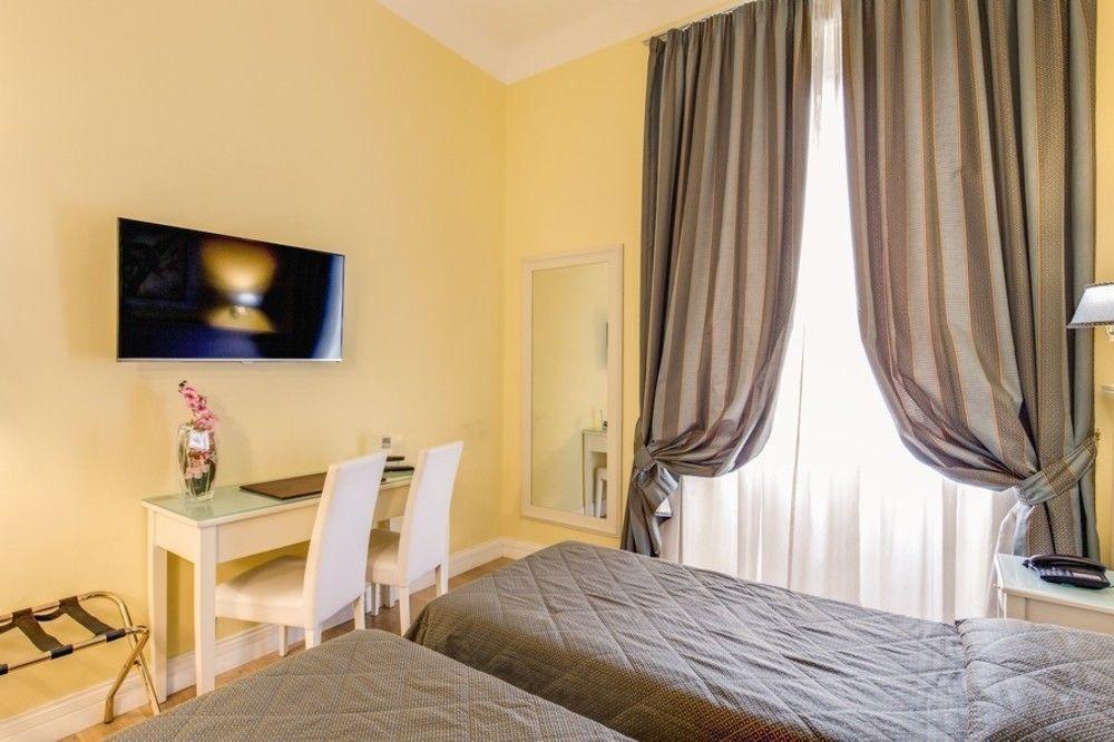 Castrense Couette-café Rome